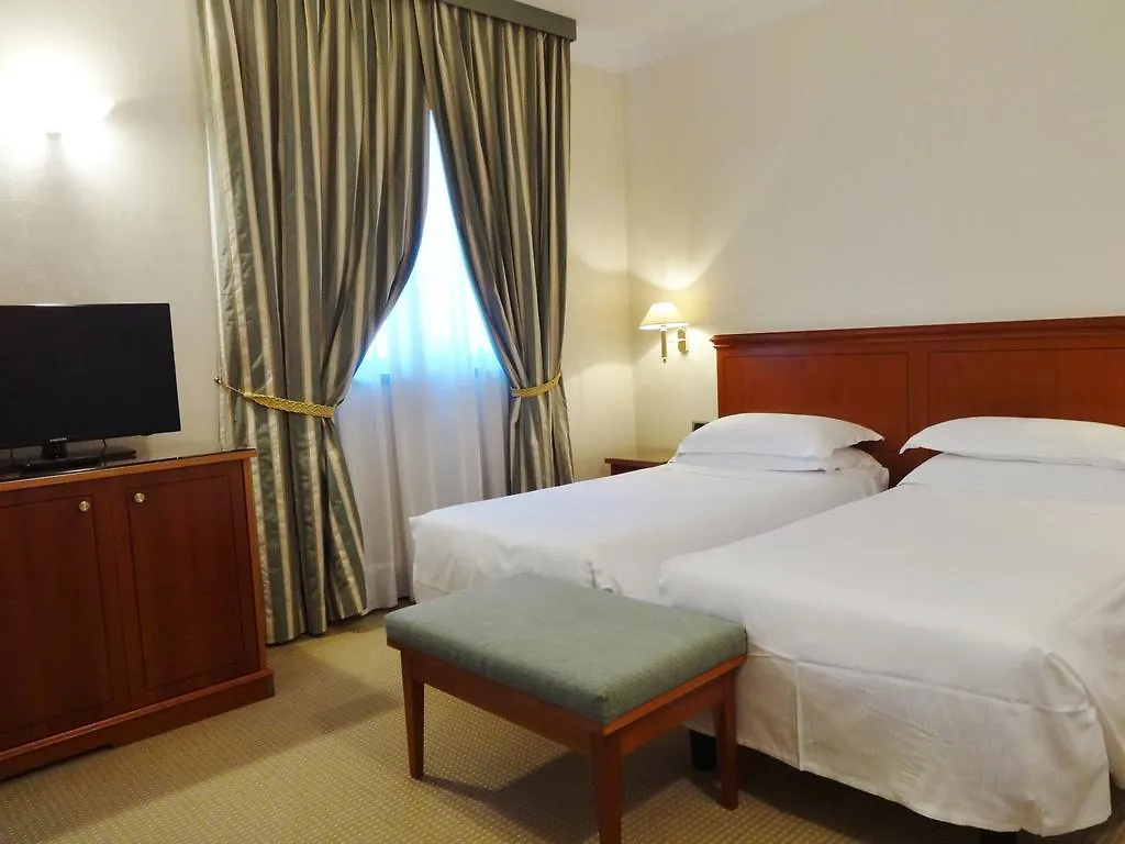 Hotel Excelsior Magenta