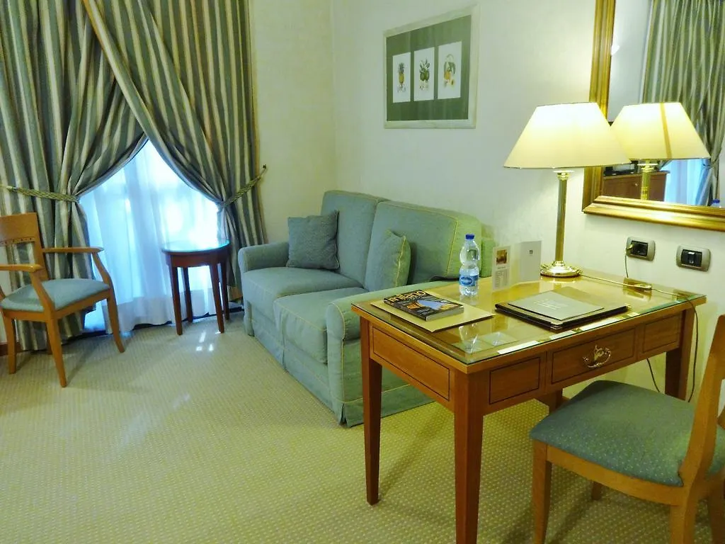 Hotel Excelsior Magenta