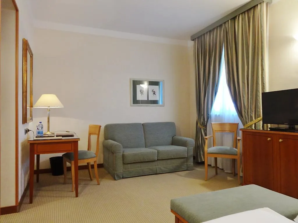 Hotel Excelsior Magenta