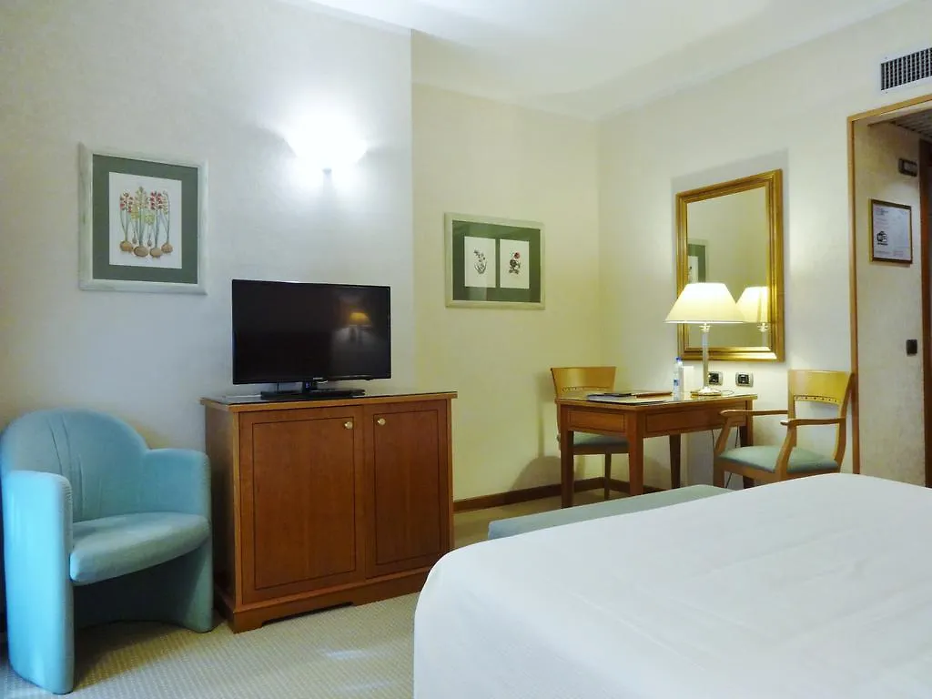 Hotel Excelsior Magenta