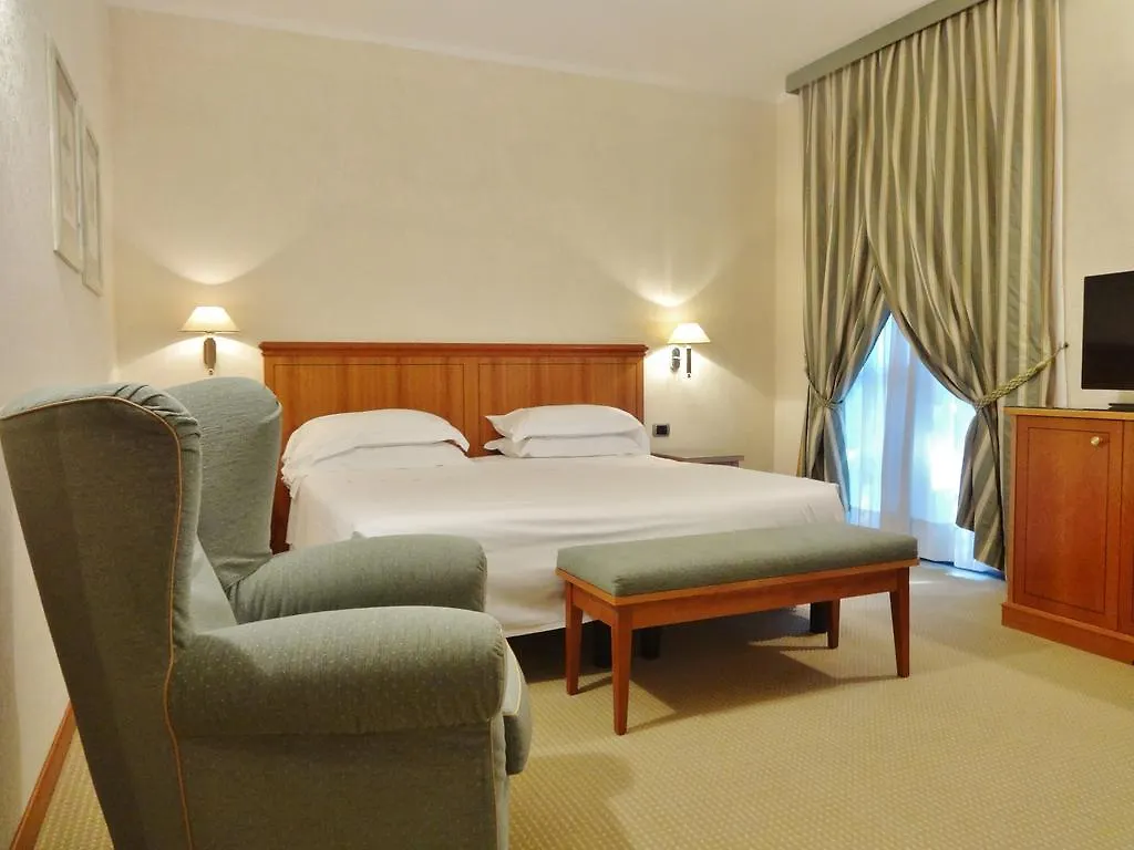 Hotel Excelsior Magenta